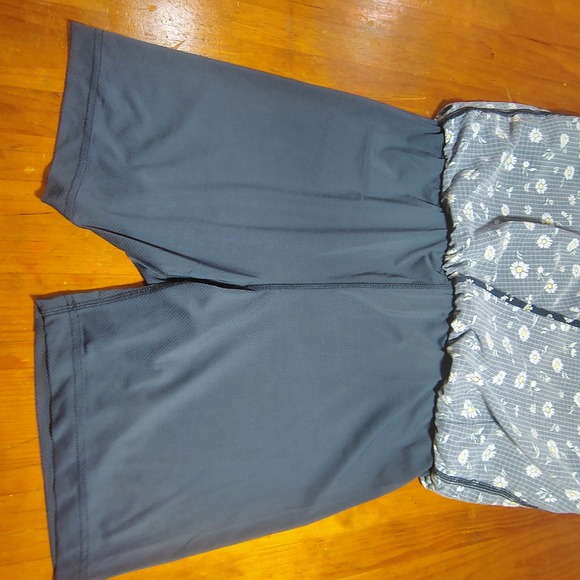 Duluth Trading Co Womens Daisy Print Skirt Shorts‎ Size Medium Elastic Waist - Picture 8 of 12